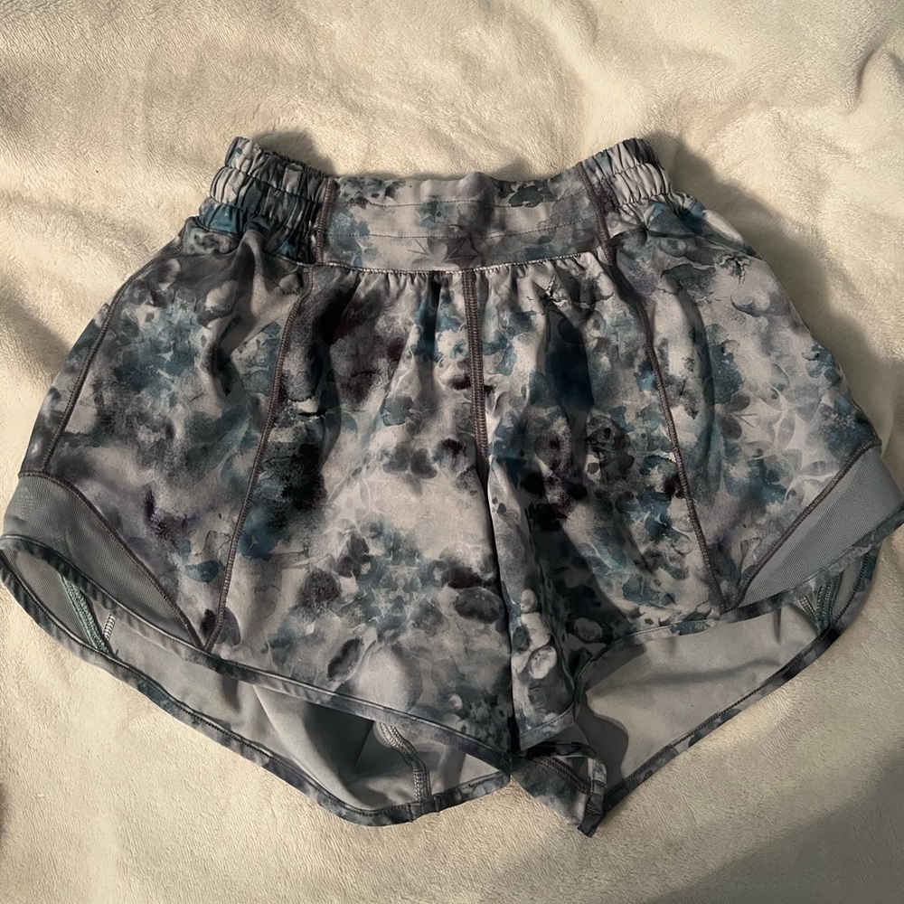 lululemon hotty hot shorts
